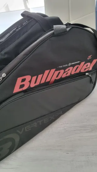 Paletero Bullpadel Negro