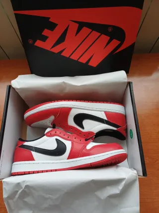Jordan 1 Retro Low OG Chicago 2025