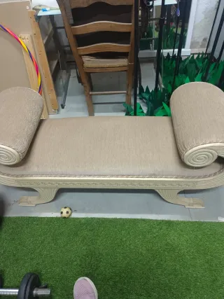 Sillón estilo clásico beige
