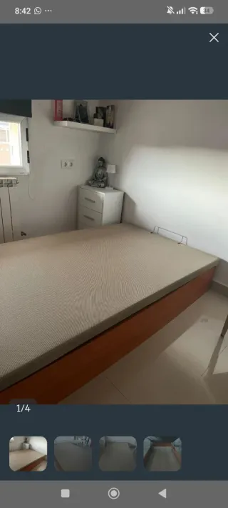 Canapé de madera marrón