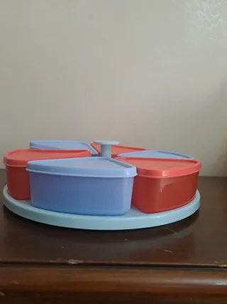 Antipastiera Tupperware triangolare girevole