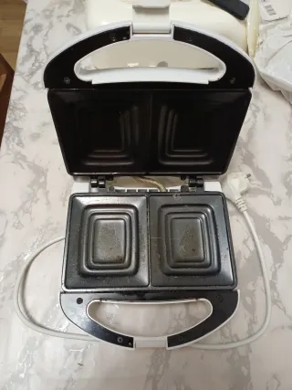 Sandwichera Taurus SM2