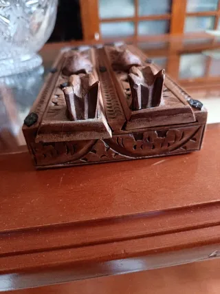 Caja doble para incienso de madera tallada