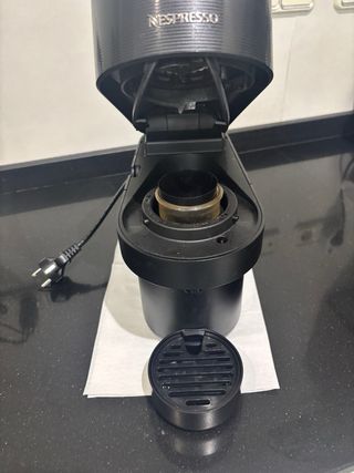 Cafetera Nespresso Vertuo Negra