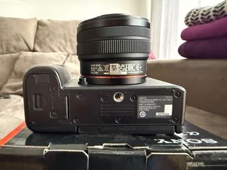 Cámara Sony A7C con lente FE 4-5.6/28-60