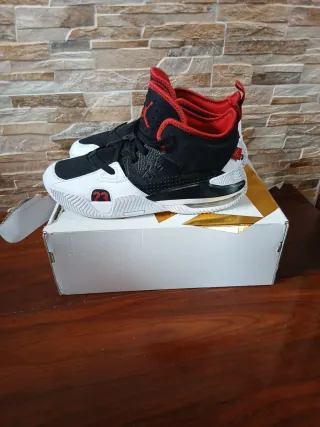 Nike Jordan Stay Loyal 2 Negro Blanco