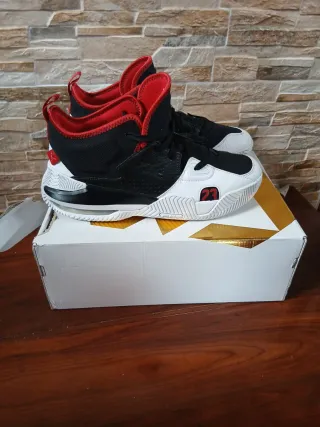 Nike Jordan Stay Loyal 2 Negro Blanco