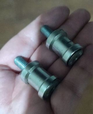 Caballete para moto con diábolos m8