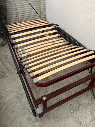 Cama Eléctrica Reclinable con Barandilla