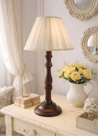 Lámpara de mesa madera torneada vintage