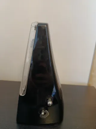 Metrónomo Mecánico Clásico