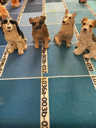 4 Figuras de Perros