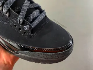 Jordan Retro 3 "Black Cat"