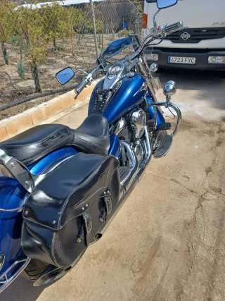 Motor Kawasaki Cruiser azul