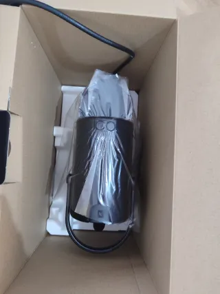 Cafetera Nespresso Inissia + Cápsulas