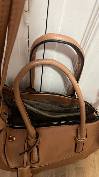 Bolso de mano y hombro marrón