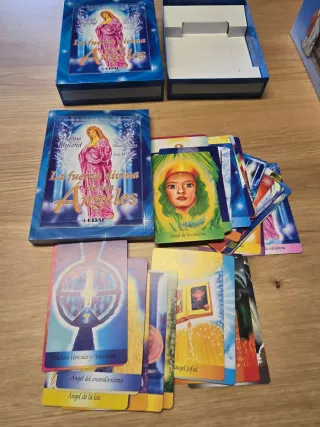 Baralho de Tarot com Livro - La Fuerza Divina de l