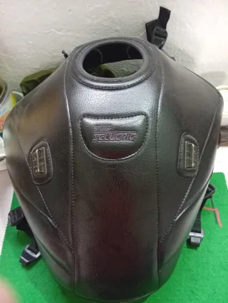 Protector depósito Honda Transalp 650