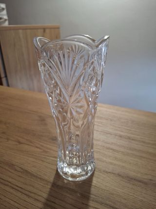 Jarrón de cristal tallado