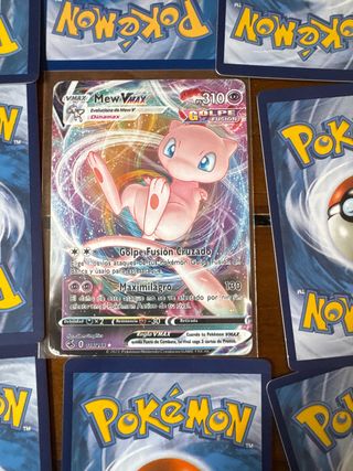 Carta Pokémon Mew VMAX Español
