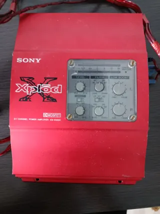Amplificador Sony Xplod XM-5020X Rojo de Segunda mano por 75 EUR
