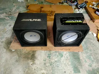 Subwoofer Alpine Negro