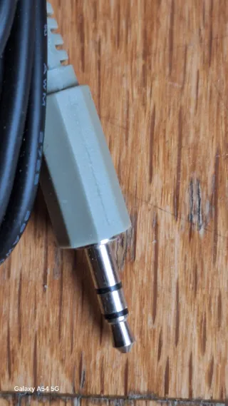 Cavo di collegamento per altoparlanti o cuffie al computer