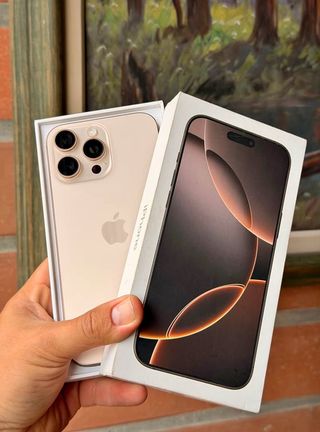 iPhone 16 Pro Max Dorado