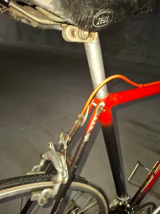 Bicicleta de carretera antigua