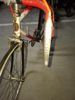 Bicicleta de carretera antigua