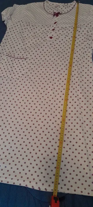 3 Camicie da notte.  Lavate, ma nuove.