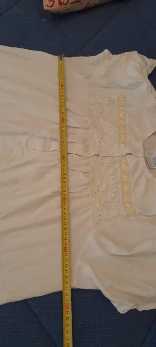 3 Camicie da notte.  Lavate, ma nuove.