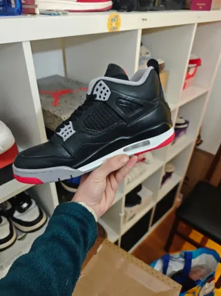 Jordan 4 Bred