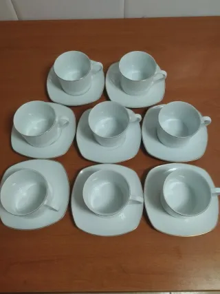 Juego ocho Tazas Café Porcelana Doradas