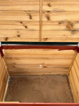 Casa para perros de madera