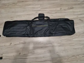 Teclado Alesis con soporte