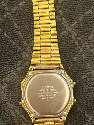 Reloj Casio Dorado Digital