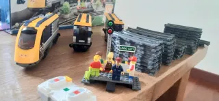 LEGO City 60197 Tren de Pasajeros