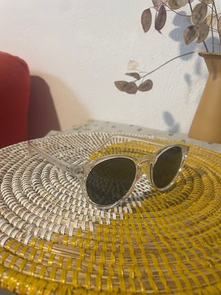Gafas de sol montura transparente