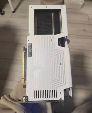 XFX RX 9060 XT 16GB OC GDDR6 FSR4 Triple Fan White