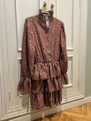 Vestido corto volantes estampado Corazones