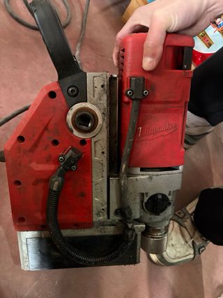 Taladro Base Magnética Milwaukee MDE 41