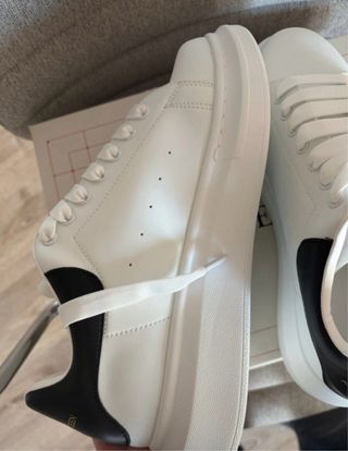 Alexander McQueen Zapatillas Blancas y Negras
