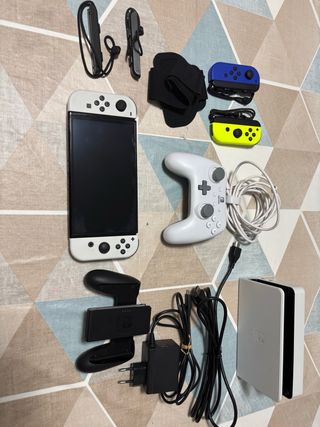 Nintendo Switch OLED + 2 Joy Con + Mando