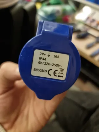 Conector azul para caravana