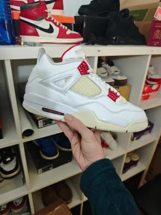 Jordan 4 Metallic Red