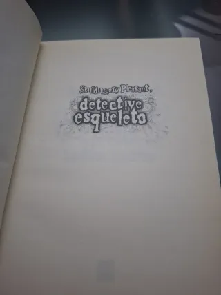 Detective Esqueleto: Los sin rostro [Skuldugger...