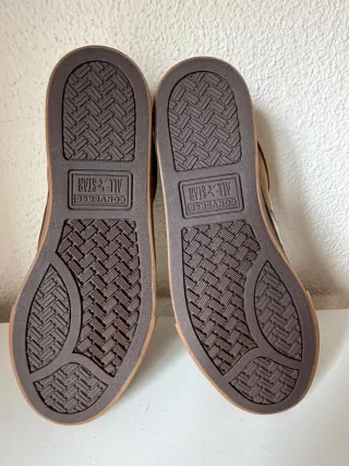 Zapatillas Converse Marrones y Blancas