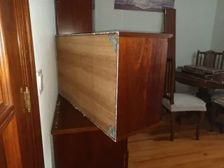 Mueble-bar de pared