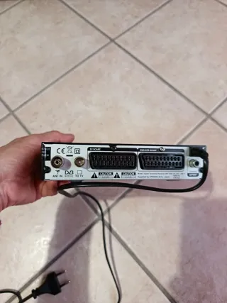 Decoder Digitale Terrestre STRONG SRT 5303